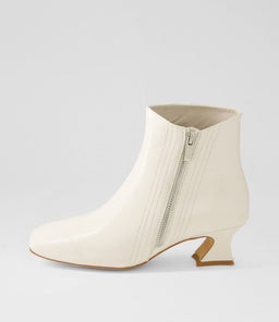 QEXLA DJ IVORY LEATHER