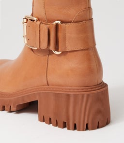 QUELSE DJ BRANDY LEATHER