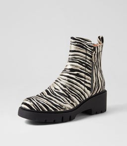 UMEE DJ ZEBRA METAL BLACK SOLE PONY