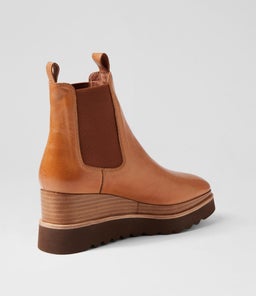 WINGATE DJ TAN NAT< CHOC LEATHER SOLE