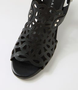 BRITAE DJ BLACK BLACK HEEL LEATHER