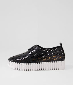 BELARUS DJ BLACK WHITE SOLE PATENT LEATHER