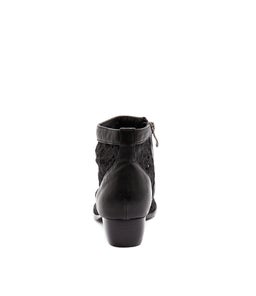 TRUMPAR BLACK LEATHER LACE
