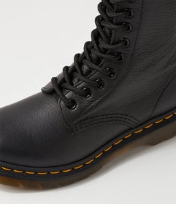 1B99 14 EYE BOOT DM BLACK VIRGINIA LEATHER