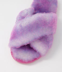 W12688 MAYBERRY TINGE EM DEEP PINK SHEEPSKIN