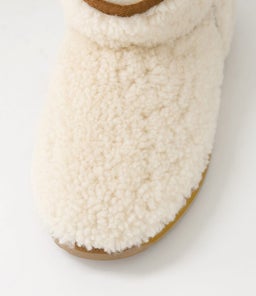 W12773 STINGER MICRO TEDDY EM NATURAL SHEEPSKIN