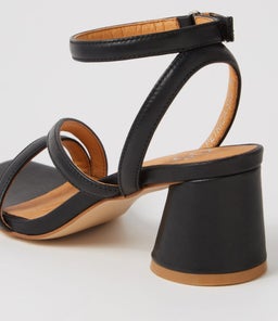 PETRICIA EO BLACK LEATHER