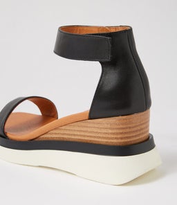 SASKINA EO BLACK LEATHER