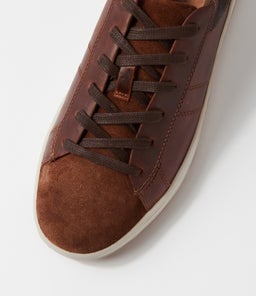 U MAGNETE D GE BROWN MUD LEATHER