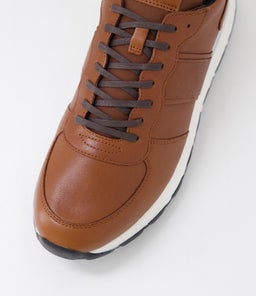 U SPHERICA VSERIES B GE LT BROWN LEATHER