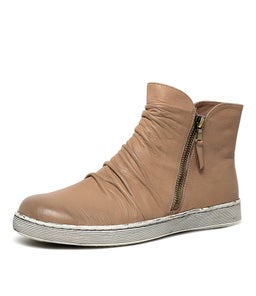 DAMIEN TAUPE LEATHER