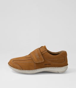 ALEC CASTAGNE NUBUCK