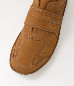 ALEC CASTAGNE NUBUCK