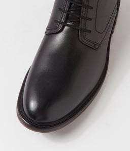 EARL 04 JS SCHWARZ LEATHER