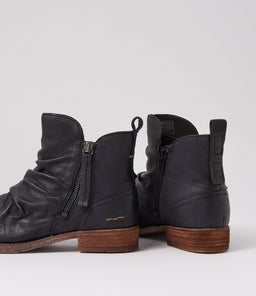 SIENNA 38 JS BLACK LEATHER
