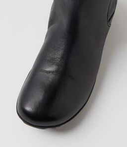 NALY 26 JS SCHWARZ LEATHER
