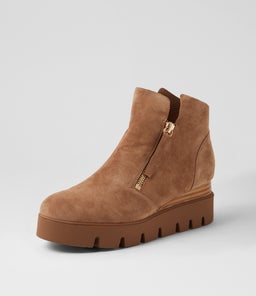 RADEO MI LT CHOC NAT< CHOC SUEDE SOLE