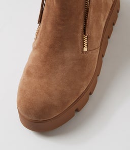 RADEO MI LT CHOC NAT< CHOC SUEDE SOLE