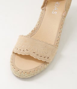 GELAIR MI LATTE TAN SUEDE LEATHER