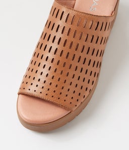 OZELE MI DK TAN LT CHOC SOLE LEATHER