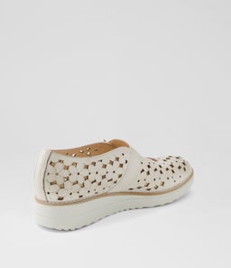 OLLENS MI ALMOND ALMOND SOLE LEATHER