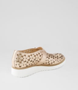 OLLENS MI CHAMPAGNE WHITE SOLE CRUSH LEATHER