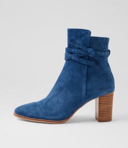 ADARU MI LT NAVY SUEDE