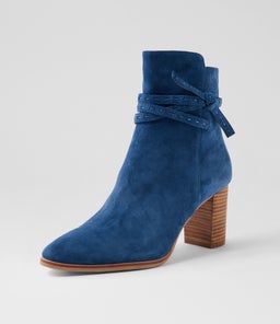 ADARU MI LT NAVY SUEDE