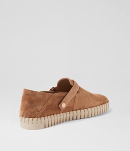 HALPHA MI LT CHOC ALMOND SOLE SUEDE