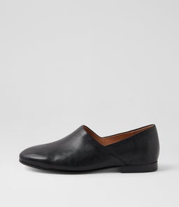 UMACKA MI BLACK LEATHER