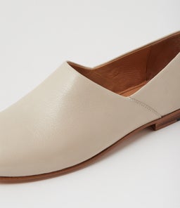 UMACKA MI ALMOND LEATHER