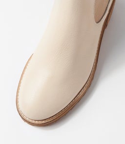 BISCOTI OATMILK LEATHER