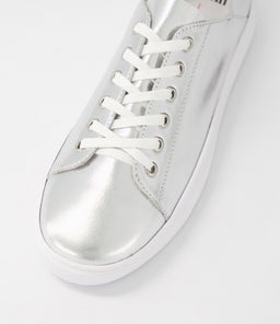 OSKHER SILVER LEATHER