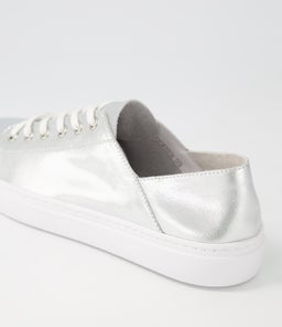 OSKHER SILVER LEATHER