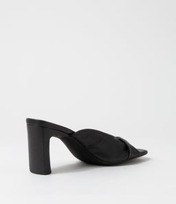 FINI MO BLACK LEATHER