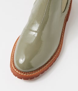ROCCOM MO KHAKI PATENT LEATHER