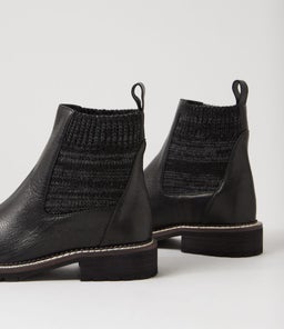 REYN MO BLACK BLACK CHOC HEEL LEATHER