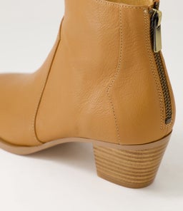 JILINA MO DK TAN LEATHER
