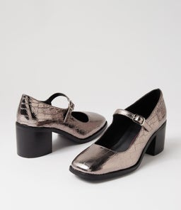 SWADE MO PEWTER CROC PATENT LEATHER