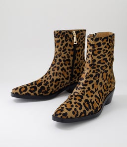 FYONA MO LEOPARD PONY