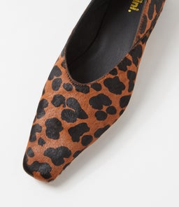 OREANA MO CHEETAH PONY