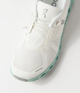 CLOUD 5 W OO UNDYED WHITE CREEK MESH