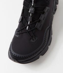 CLOUDAWAY M OO ALL BLACK KNIT