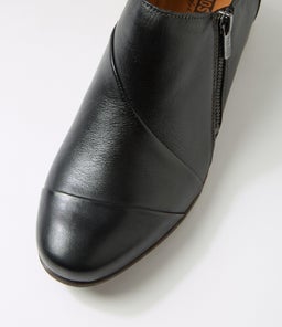 MALAGA 73 PN BLACK LEATHER