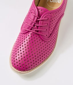 DERBY PUNCH MAGENTA LEATHER