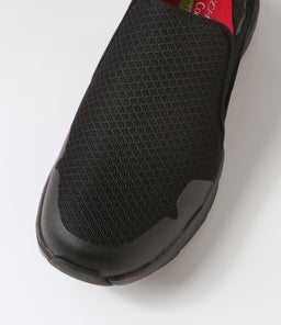 200026 ARCH FIT SR TINEID SK BLACK MESH