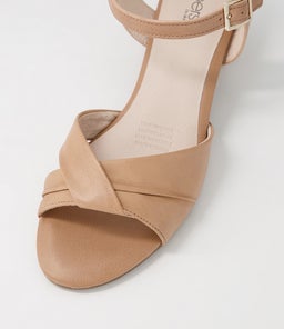 CLEANTHA2 SU DK NUDE LEATHER