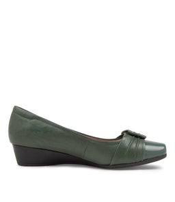 ROXXY SU FOREST FOREST PATENT LEATHER