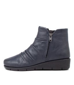 MAXIE SU NAVY LEATHER