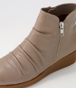 MAXIE SU TAUPE LEATHER
